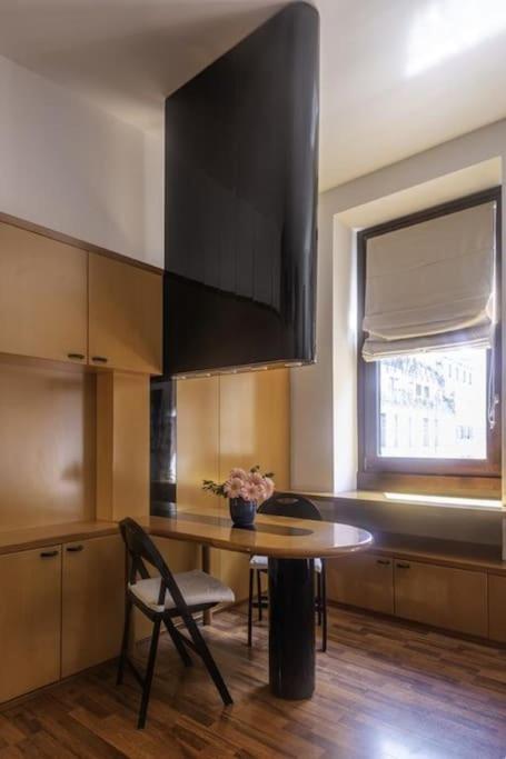 Osti 3 Beautifully Furnished Apartment มิลาน ภายนอก รูปภาพ